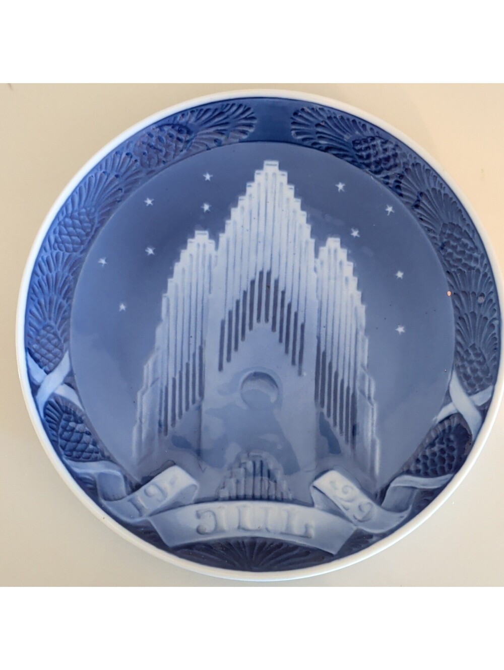 Royal Copenhagen Porcelain Collector Plate MPN 190 Denmark Blue White Hanging